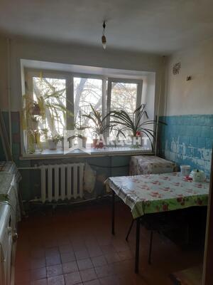 Продам комнату в 8-комн. квартире, Смирнова ул, 80А, Иваново г