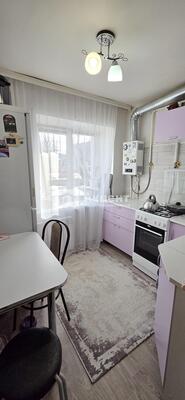 Продам двухкомнатную (2-комн.) квартиру, Строителей пр-кт, 3, Иваново г