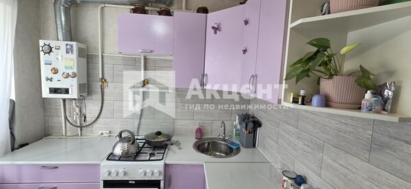 Продам двухкомнатную (2-комн.) квартиру, Строителей пр-кт, 3, Иваново г