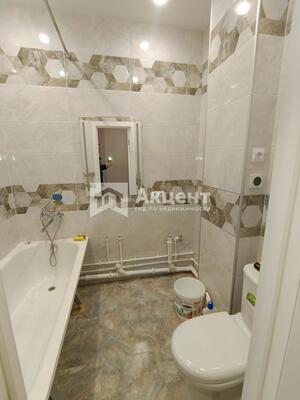 Продам двухкомнатную (2-комн.) квартиру, Коммунальный пер, 15, Иваново г