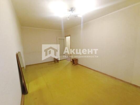 Продам двухкомнатную (2-комн.) квартиру, 5-я Коляновская ул, 80, Иваново г