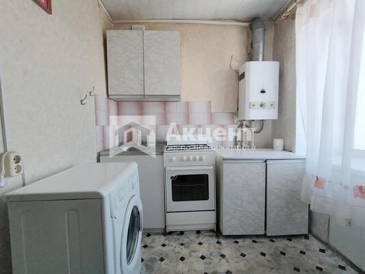 Продам трехкомнатную (3-комн.) квартиру, Возрождения ул, 14, Фурманов г