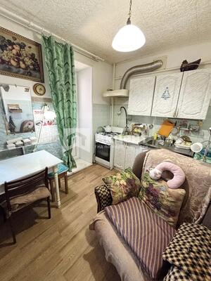 Продам однокомнатную (1-комн.) квартиру, Трудовая ул, 4А, Родники г