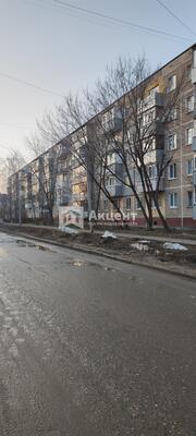 Продам двухкомнатную (2-комн.) квартиру, Владимирская ул, 18, Кохма г