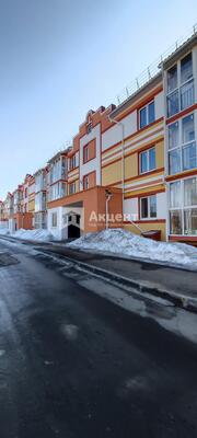 Продам двухкомнатную (2-комн.) квартиру, Сергея Киселева ул, 6, Просторный мкр