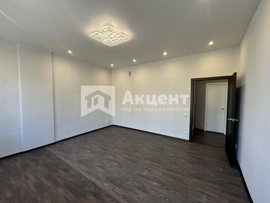 Продам трехкомнатную (3-комн.) квартиру, Громобоя ул, 15, Иваново г