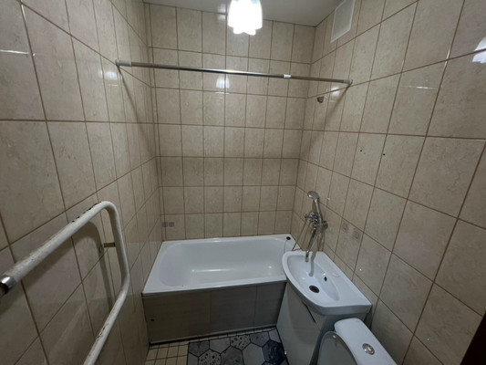 Продам двухкомнатную (2-комн.) квартиру, Чкалова ул, 44, Рязань г