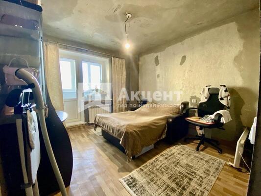 Продам трехкомнатную (3-комн.) квартиру, Рождественский мкр, 10, Иваново г