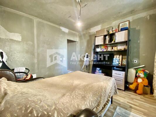 Продам трехкомнатную (3-комн.) квартиру, Рождественский мкр, 10, Иваново г