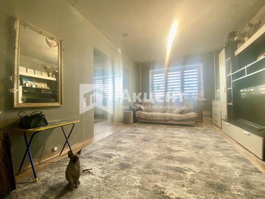 Продам трехкомнатную (3-комн.) квартиру, Рождественский мкр, 10, Иваново г