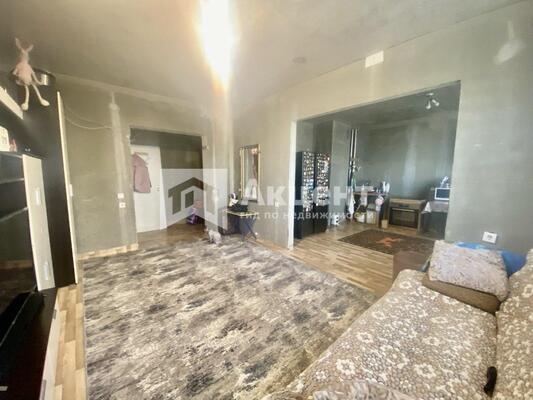 Продам трехкомнатную (3-комн.) квартиру, Рождественский мкр, 10, Иваново г