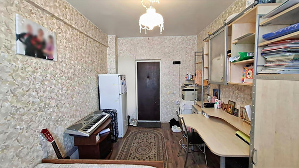 Продам комнату в 5-комн. квартире, Андропова ул, 30/23, Ступино г