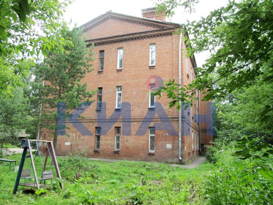 Продам трехкомнатную (3-комн.) квартиру, Малиновского ул, 8, Красноярск г