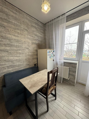 Продам двухкомнатную (2-комн.) квартиру, Кабардинская ул, 230к4, Нальчик г