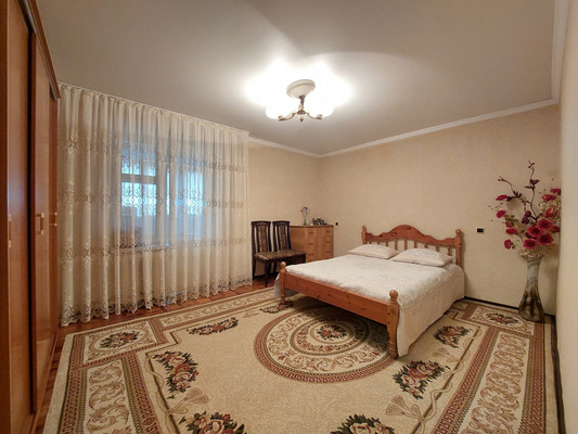 Продам многокомнатную квартиру, Ю.А.Гагарина ул, 22, Нальчик г