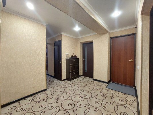 Продам многокомнатную квартиру, Ю.А.Гагарина ул, 22, Нальчик г