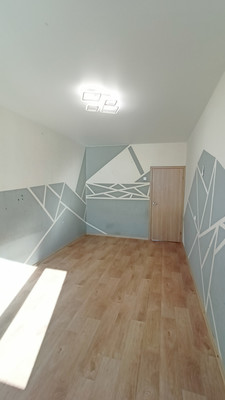 Продам двухкомнатную (2-комн.) квартиру, Самаровская ул, 2, Ханты-Мансийск г