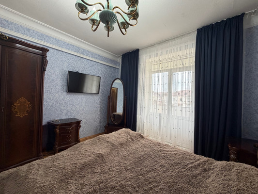 Продам трехкомнатную (3-комн.) квартиру, Чайковского ул, 22, Нальчик г