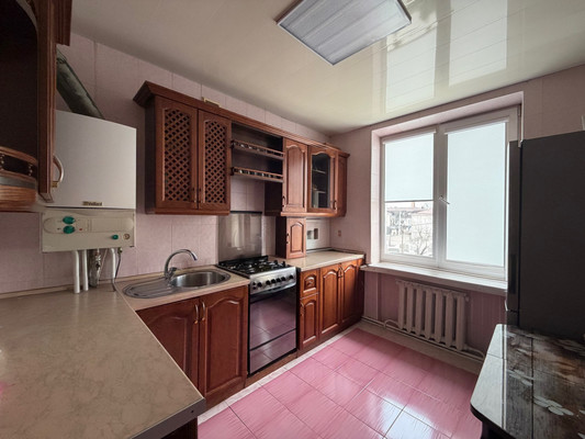 Продам трехкомнатную (3-комн.) квартиру, Чайковского ул, 22, Нальчик г