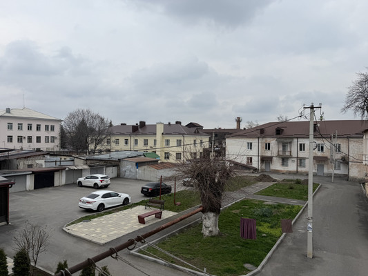 Продам трехкомнатную (3-комн.) квартиру, Чайковского ул, 22, Нальчик г