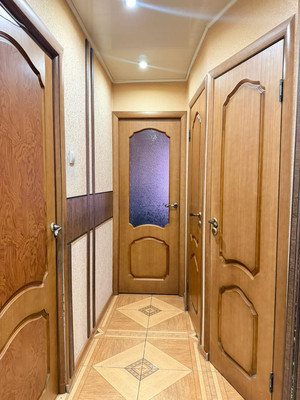 Продам трехкомнатную (3-комн.) квартиру, 2-й Таманской Дивизии ул, 424, Вольный Аул кп