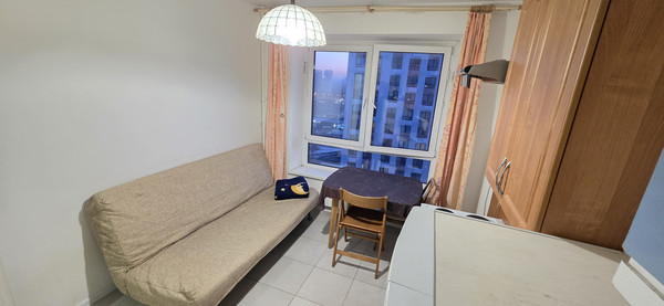 Продам однокомнатную (1-комн.) квартиру, Ясеневая ул, 12к8, Москва г