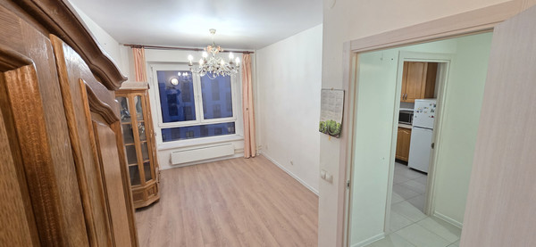 Продам однокомнатную (1-комн.) квартиру, Ясеневая ул, 12к8, Москва г