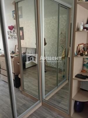 Продам двухкомнатную (2-комн.) квартиру, Парижской Коммуны ул, 20, Иваново г