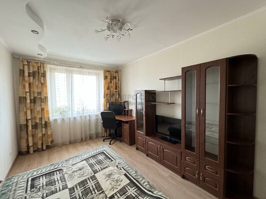 Продам двухкомнатную (2-комн.) квартиру, Новопеределкинская ул, 10, Москва г