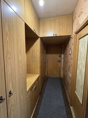 Продам двухкомнатную (2-комн.) квартиру, Новопеределкинская ул, 10, Москва г