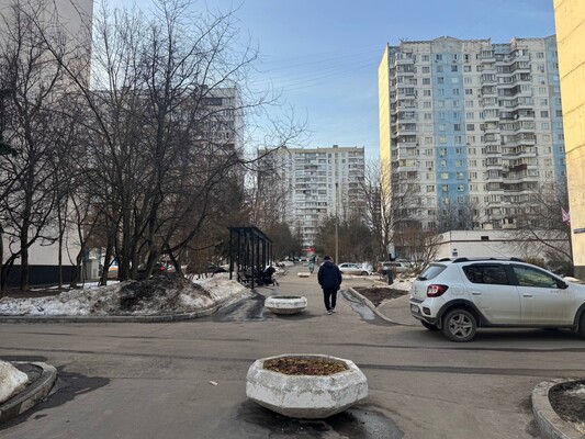 Продам двухкомнатную (2-комн.) квартиру, Новопеределкинская ул, 10, Москва г