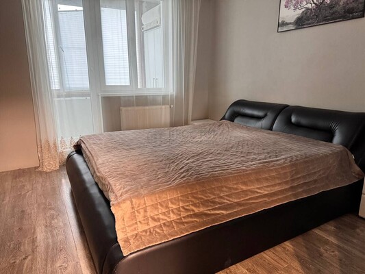 Продам трехкомнатную (3-комн.) квартиру, Урицкого ул, 16к2, Люберцы г