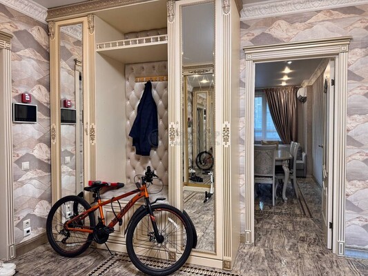 Продам трехкомнатную (3-комн.) квартиру, Урицкого ул, 16к2, Люберцы г