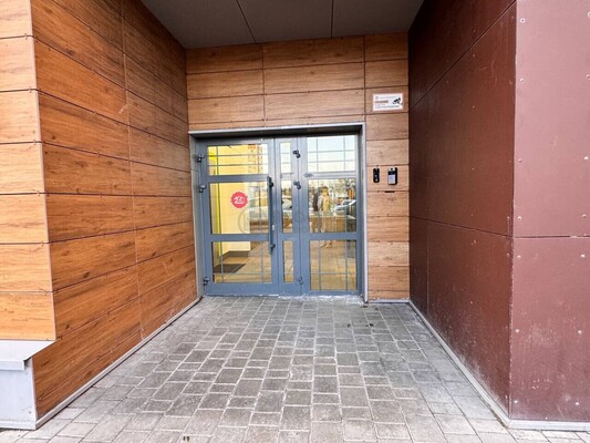 Продам трехкомнатную (3-комн.) квартиру, Урицкого ул, 16к2, Люберцы г