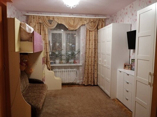 Продам двухкомнатную (2-комн.) квартиру, Строителей ул, 4к5, Москва г