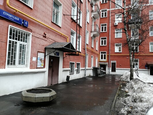 Продам двухкомнатную (2-комн.) квартиру, Строителей ул, 4к5, Москва г