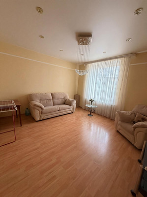 Продам трехкомнатную (3-комн.) квартиру, Ленина пр-кт, 23, Колпино г