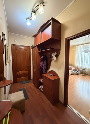 Продам трехкомнатную (3-комн.) квартиру, Ленина пр-кт, 23, Колпино г