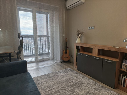 Продам однокомнатную (1-комн.) квартиру, Караульная ул, 43, Красноярск г