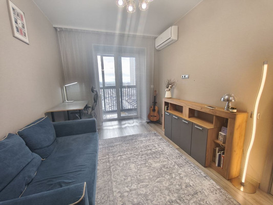 Продам однокомнатную (1-комн.) квартиру, Караульная ул, 43, Красноярск г