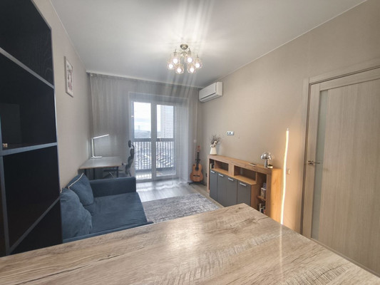 Продам однокомнатную (1-комн.) квартиру, Караульная ул, 43, Красноярск г