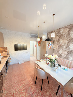 Продам двухкомнатную (2-комн.) квартиру, Объездная ул, 8, Ханты-Мансийск г