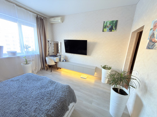 Продам двухкомнатную (2-комн.) квартиру, Объездная ул, 8, Ханты-Мансийск г