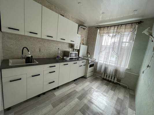 Сдам двухкомнатную (2-комн.) квартиру, Луначарского ул, 402, Армавир г