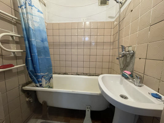 Сдам двухкомнатную (2-комн.) квартиру, Луначарского ул, 402, Армавир г