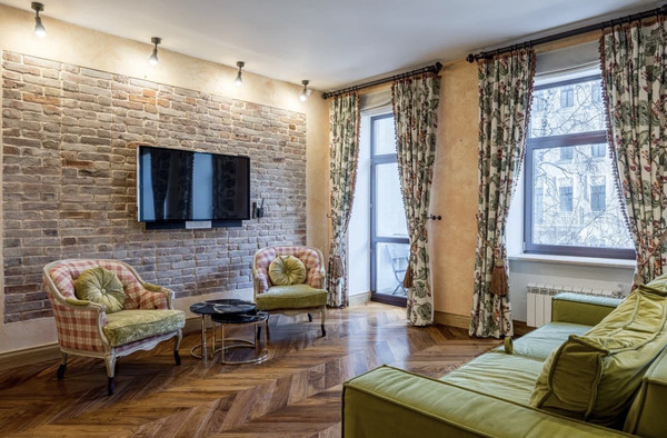 Сдам трехкомнатную (3-комн.) квартиру, Брюсов пер, 7, Москва г