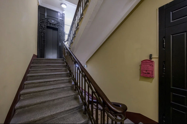 Сдам трехкомнатную (3-комн.) квартиру, Брюсов пер, 7, Москва г