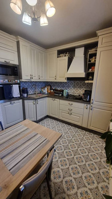 Продам трехкомнатную (3-комн.) квартиру, Кораблестроителей ул, 39в, Санкт-Петербург г