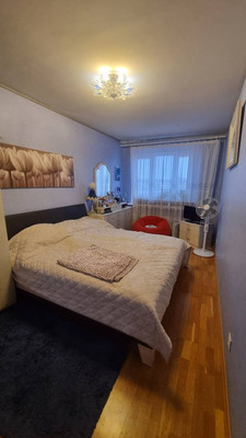 Продам трехкомнатную (3-комн.) квартиру, Кораблестроителей ул, 39в, Санкт-Петербург г