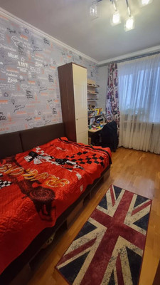 Продам трехкомнатную (3-комн.) квартиру, Кораблестроителей ул, 39в, Санкт-Петербург г